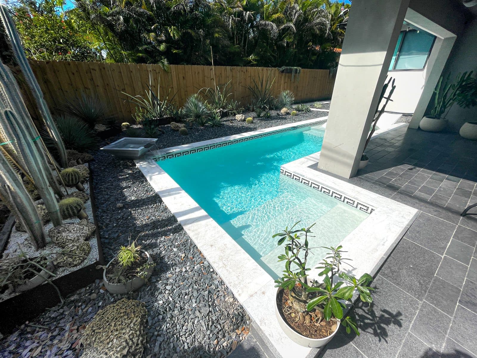 Custom pool, Residential