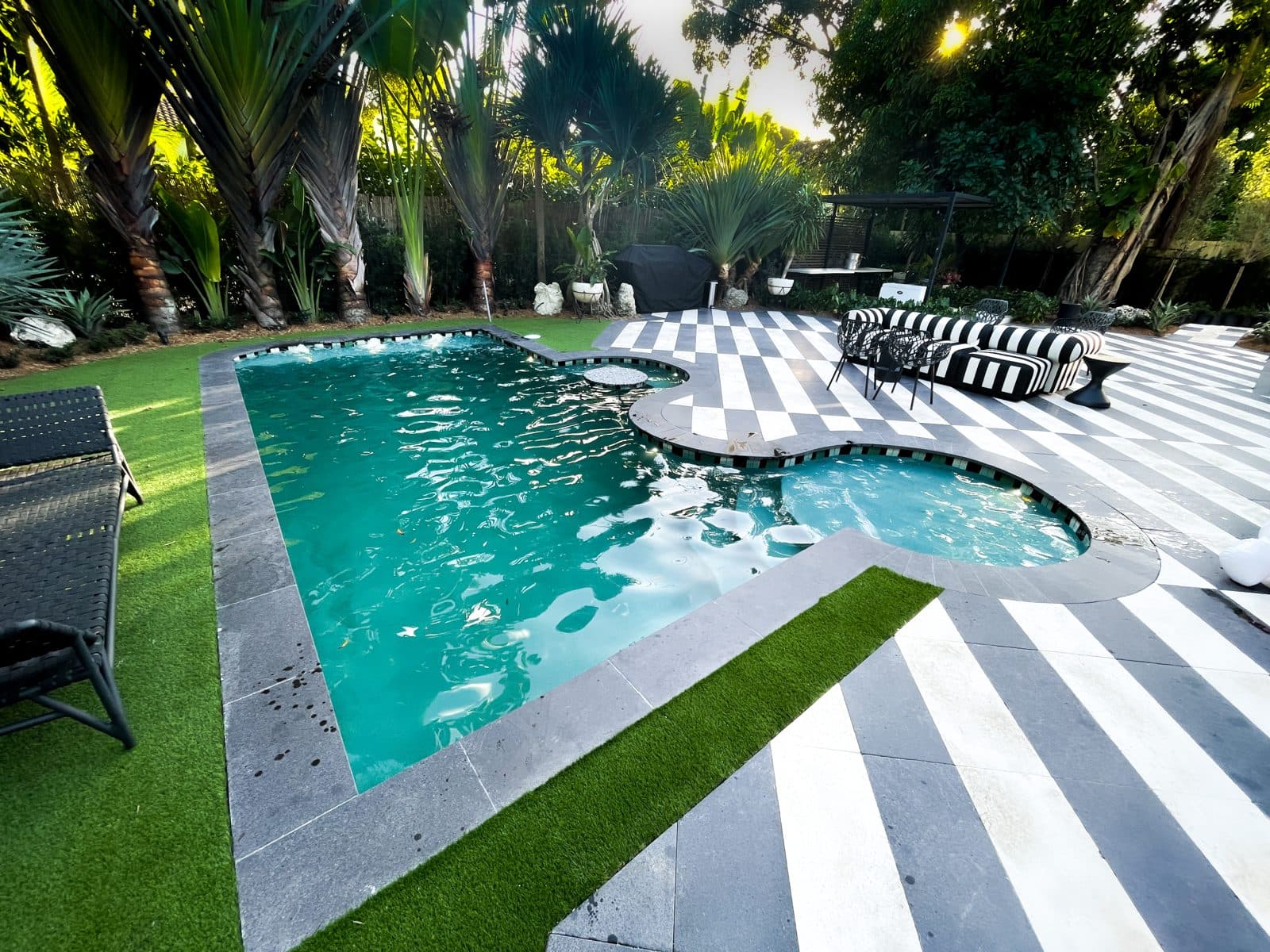 Modern residence, Residential