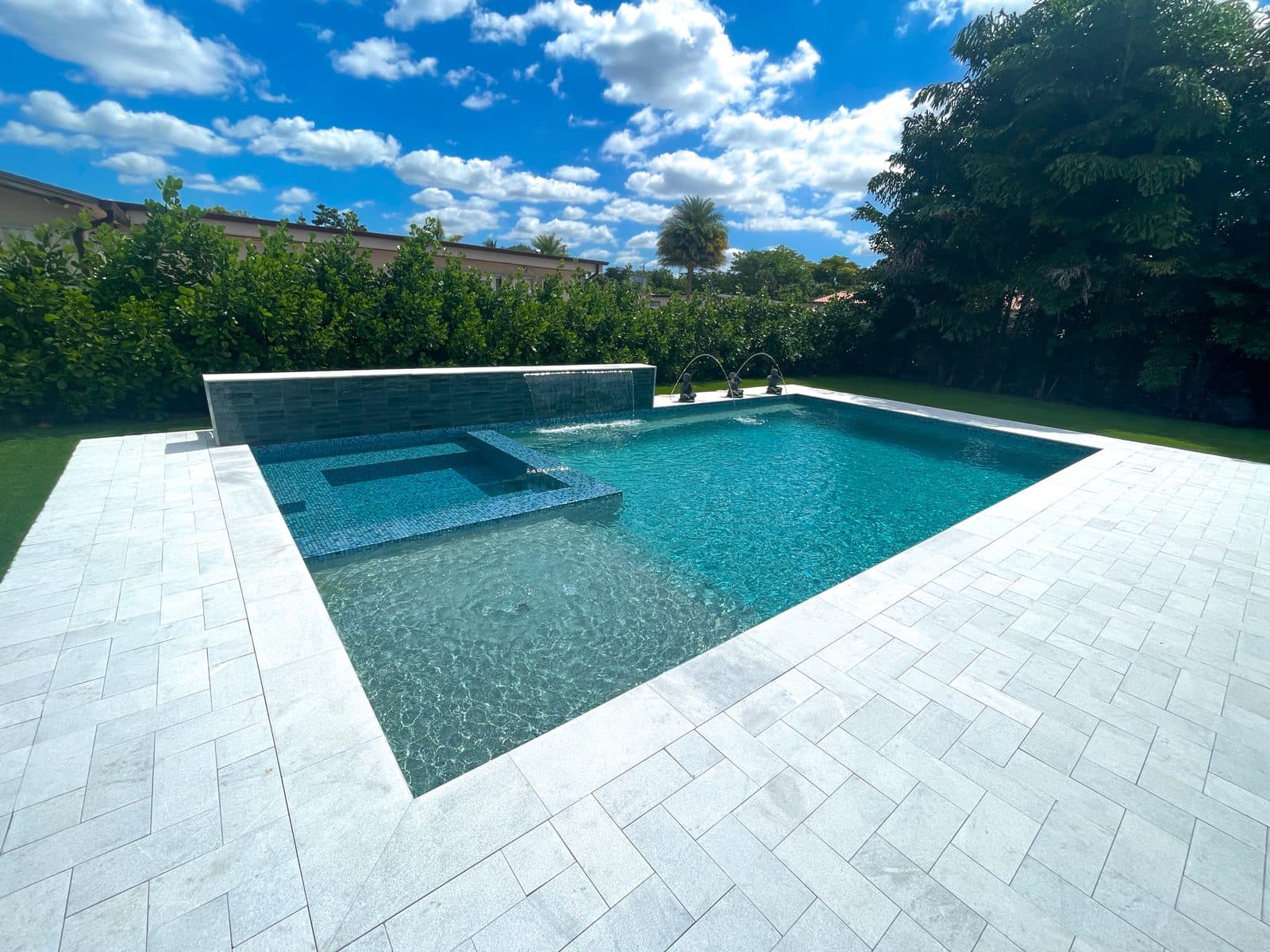 Custom pool, Residential