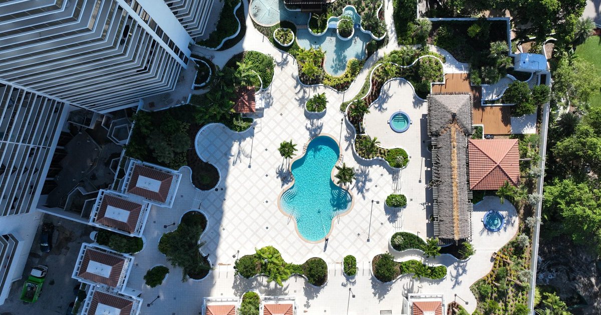 Deco Pools | Commercial Pool Contractor in South Florida